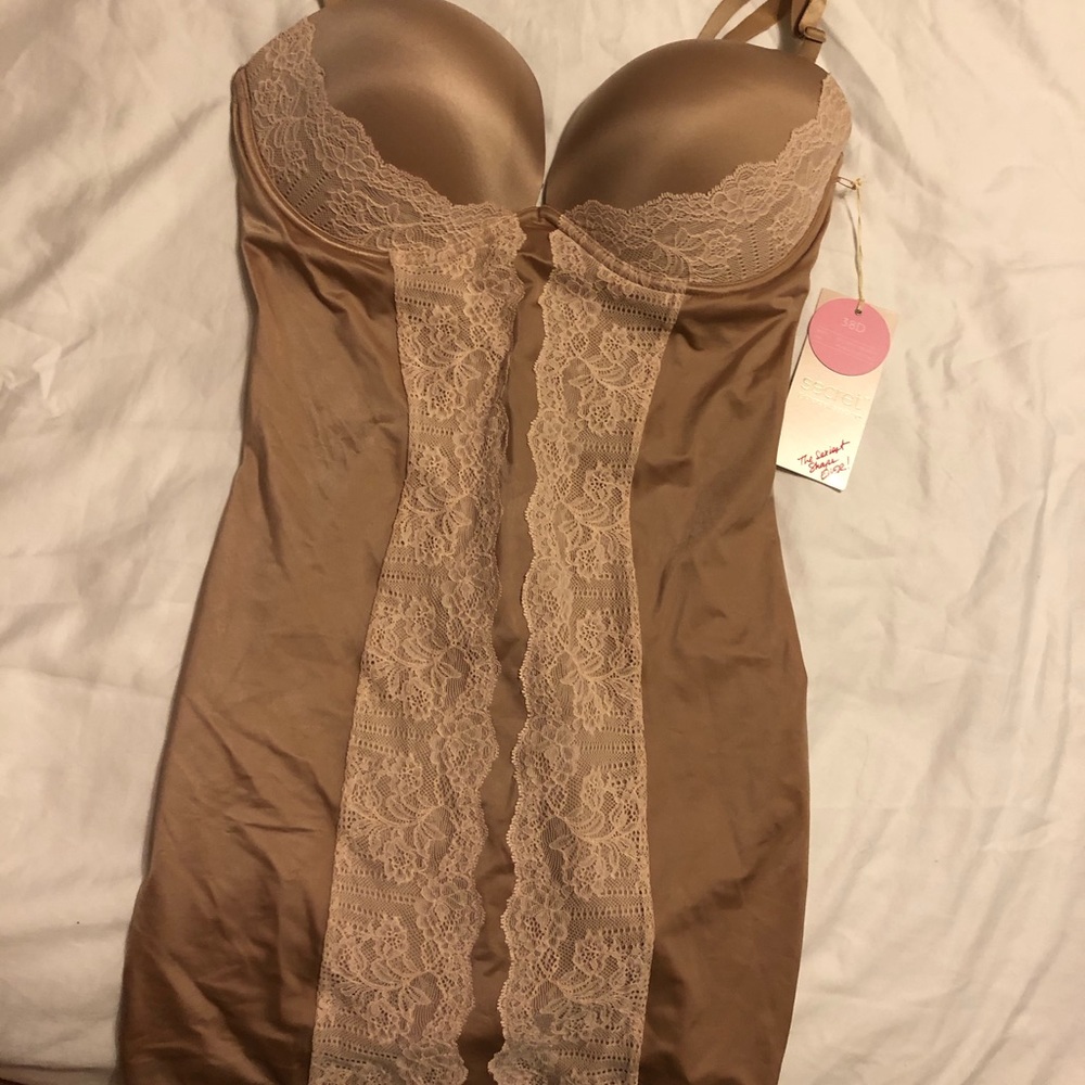Victoria’s Secret convertible shaping slip